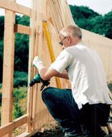 Construction of contoured fence on site.